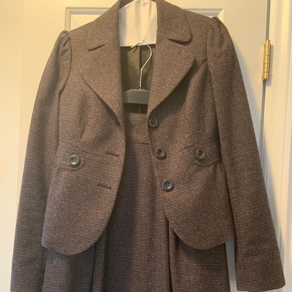 United Colors Brown Skirt Suit Size 2
